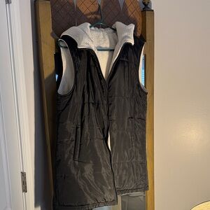 Black Sleeveless Puffer Vest with Hood